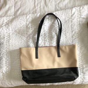 Mary Kay Cosmetic Travel Bag, with hangable organizer.